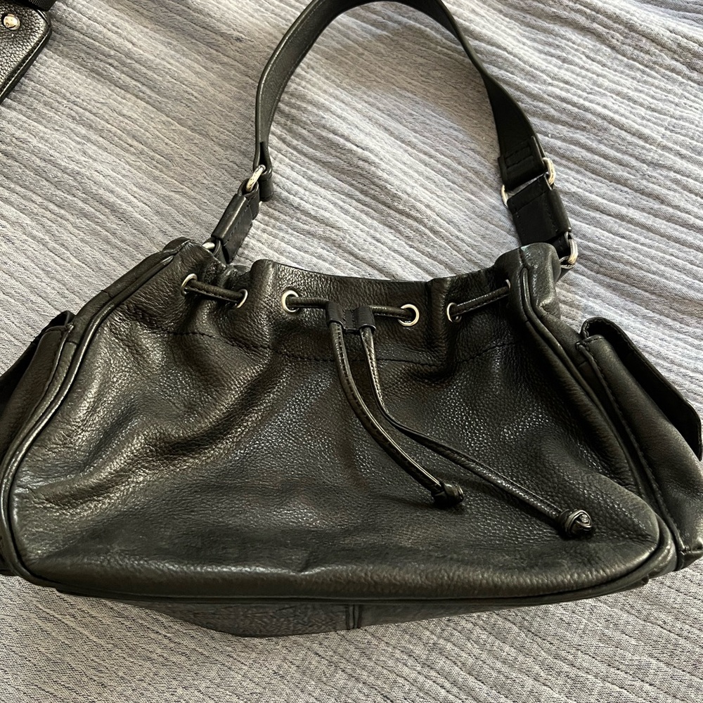 Cute FOSSIL black pebbled, leather shoulder bag